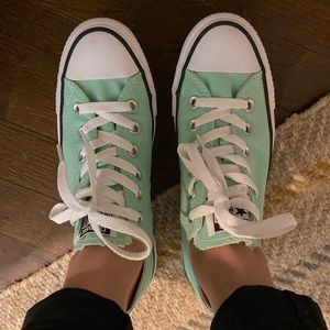 Converse Low Top